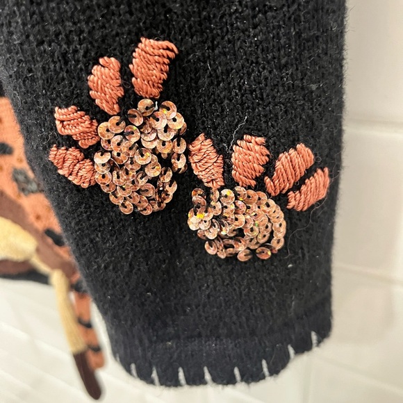 The Quacker Factory Woman's 1XL Button Down Cardigan Sweater CATS Black Cream - Picture 8 of 11